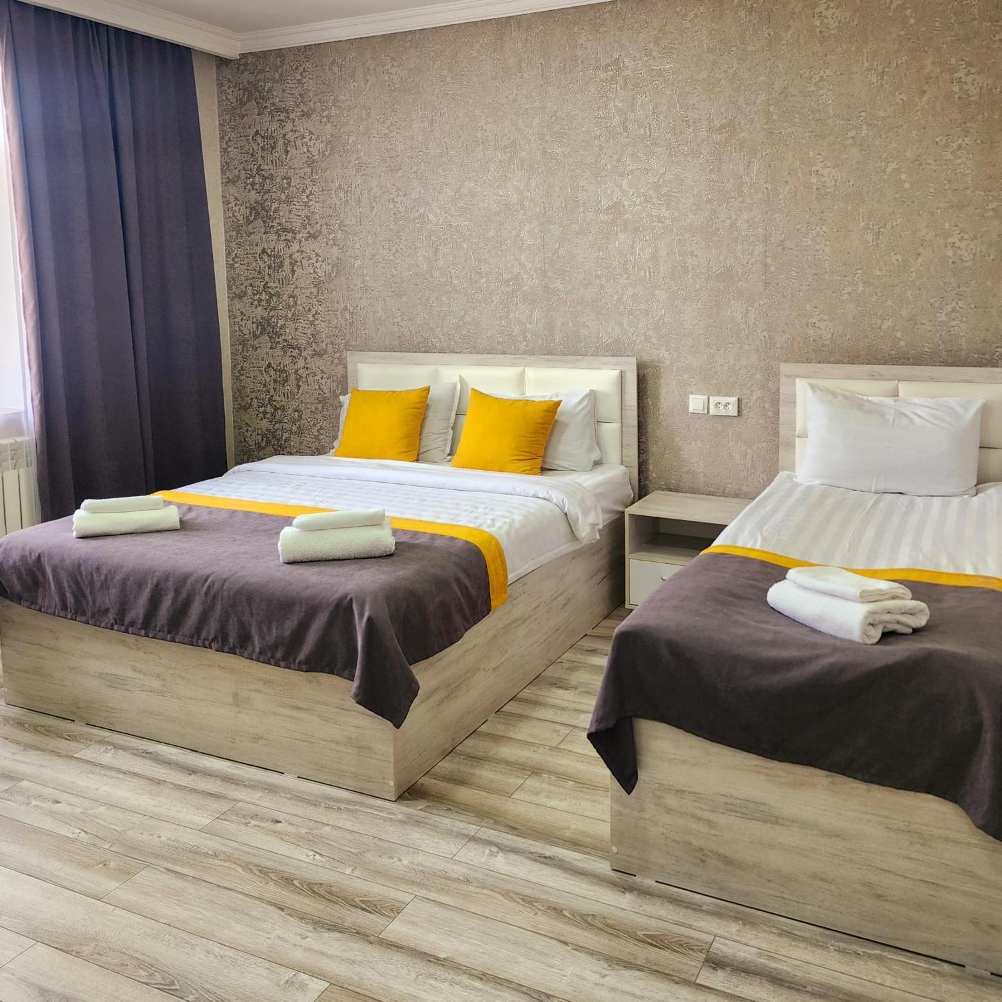 Bayotel Karakol Eksteriør billede